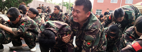 學(xué)會感恩，感恩父母給我生命，感恩公司給我平臺！