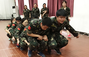 挑戰(zhàn)冠軍隊，與時間賽跑，與榮譽共舞！